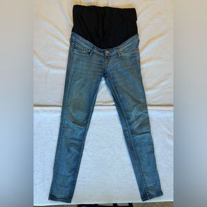 H&M Mama Maternity Jeans. Size 8